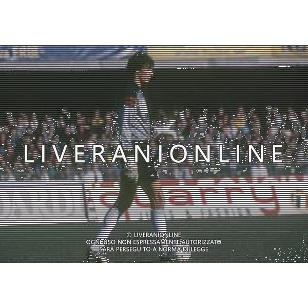 RETROSPETTIVA GIOVANNI CERVONE CALCIATORE NELLA FOTO GIOVANNI CERVONE CON LA MAGLIA DEL VERONA CALCIO 1988-1989 AG ALDO LIVERANI SAS