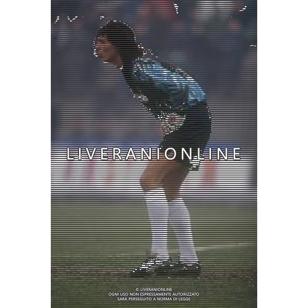 RETROSPETTIVA GIOVANNI CERVONE CALCIATORE NELLA FOTO GIOVANNI CERVONE CON LA MAGLIA DELLA ROMA CALCIO NELL\'ANNO 1989-1990 AG ALDO LIVERANI SAS