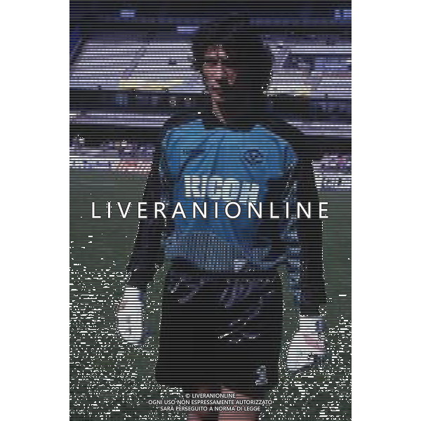 RETROSPETTIVA GIOVANNI CERVONE CALCIATORE NELLA FOTO GIOVANNI CERVONE CON LA MAGLIA DELLA ROMA CALCIO NELL\'ANNO 1989-1990 AG ALDO LIVERANI SAS