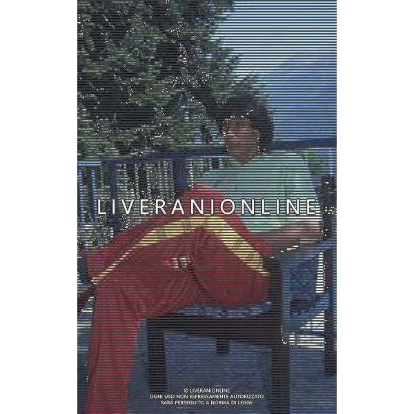 RETROSPETTIVA GIOVANNI CERVONE CALCIATORE NELLA FOTO GIOVANNI CERVONE CON LA MAGLIA DELLA ROMA CALCIO NELL\'ANNO 1991-1992 AG ALDO LIVERANI SAS