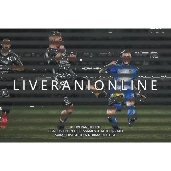 Campionato di Calcio Serie C - Lega Pro 2019/2020 Carrara, Italia 17/02/2020 Carrarese vs Renate Nella foto: Daniele Mignanelli (C) rilancia contrastato da Armand Rada (R) ©Fabio Fagiolini - Alessio Marini / AGENZIA ALDO LIVERANI SAS