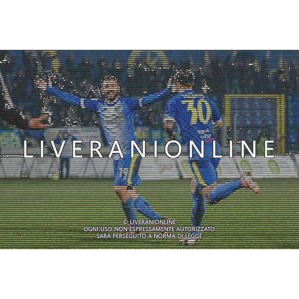 Campionato di Calcio Serie C - Lega Pro 2019/2020 Carrara, Italia 17/02/2020 Carrarese vs Renate Nella foto: Lorenzo Pasciuti (C) festeggia il compagno Nicola Valente (C) autore del vanteggio Carrrese ©Fabio Fagiolini - Alessio Marini / AGENZIA ALDO LIVERANI SAS