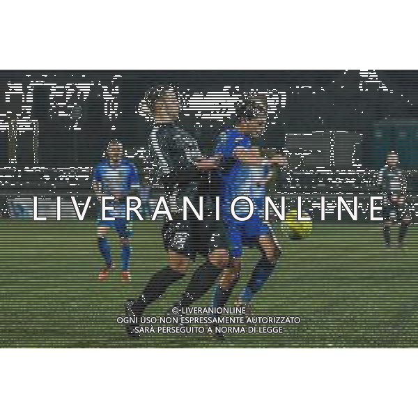Campionato di Calcio Serie C - Lega Pro 2019/2020 Carrara, Italia 17/02/2020 Carrarese vs Renate Nella foto: Cassio Cardoselli (C) protegge palla su Stefano Marchetti (R) ©Fabio Fagiolini - Alessio Marini / AGENZIA ALDO LIVERANI SAS