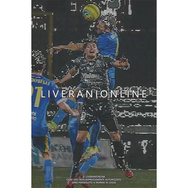 Campionato di Calcio Serie C - Lega Pro 2019/2020 Carrara, Italia 17/02/2020 Carrarese vs Renate Nella foto: Luca Tedeschi (C) supera di testa Vincenzo Plescia (R) ©Fabio Fagiolini - Alessio Marini / AGENZIA ALDO LIVERANI SAS