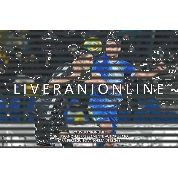 Campionato di Calcio Serie C - Lega Pro 2019/2020 Carrara, Italia 17/02/2020 Carrarese vs Renate Nella foto: Roberto Ranieri (R) anticipa Cassio Cardoselli (C) di testa ©Fabio Fagiolini - Alessio Marini / AGENZIA ALDO LIVERANI SAS