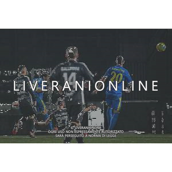 Campionato di Calcio Serie C - Lega Pro 2019/2020 Carrara, Italia 17/02/2020 Carrarese vs Renate Nella foto: Nicola Valente (C) raddoppia di testa ©Fabio Fagiolini - Alessio Marini / AGENZIA ALDO LIVERANI SAS