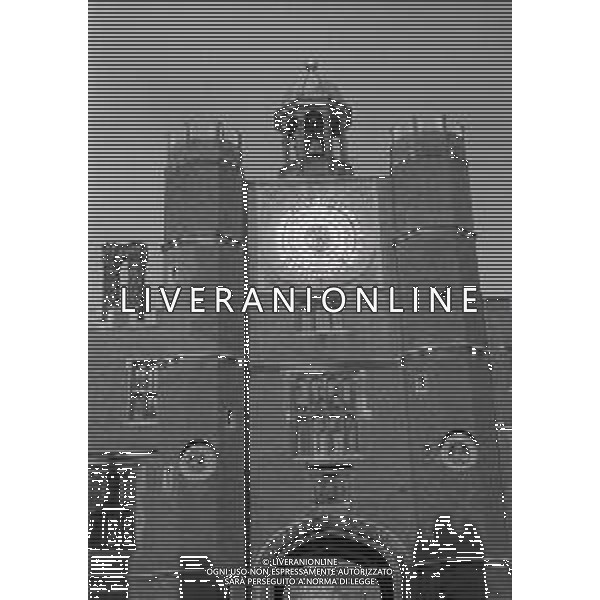 LONDRA ANNO 1968 Londra, capitale dell\'Inghilterra e del Regno Unito, è una città estremamente contemporanea con una storia che risale all\'antica Roma. Nel suo centro sorgono l\'imponente Palazzo del Parlamento, l\'iconica torre dell\'orologio nota come Big Ben e l\'abbazia di Westminster, dove hanno luogo le incoronazioni dei monarchi britannici. AG ALDO LIVERANI SAS