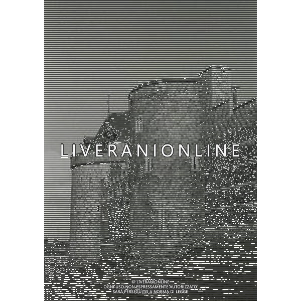LONDRA ANNO 1968 Londra, capitale dell\'Inghilterra e del Regno Unito, è una città estremamente contemporanea con una storia che risale all\'antica Roma. Nel suo centro sorgono l\'imponente Palazzo del Parlamento, l\'iconica torre dell\'orologio nota come Big Ben e l\'abbazia di Westminster, dove hanno luogo le incoronazioni dei monarchi britannici. AG ALDO LIVERANI SAS