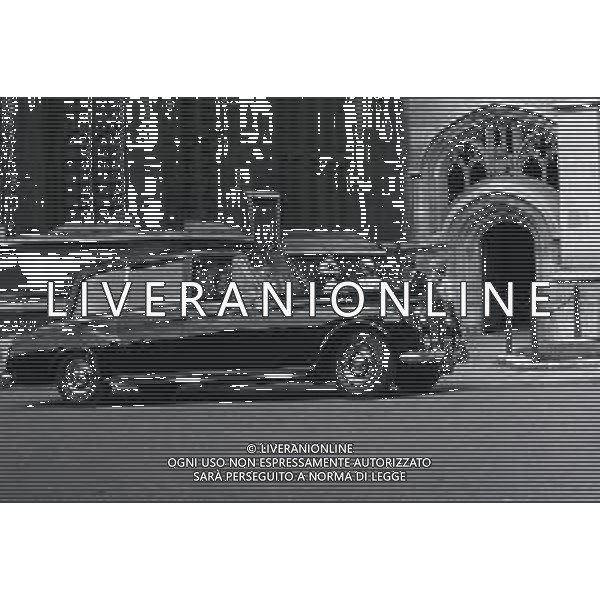 LONDRA ANNO 1968 Londra, capitale dell\'Inghilterra e del Regno Unito, è una città estremamente contemporanea con una storia che risale all\'antica Roma. Nel suo centro sorgono l\'imponente Palazzo del Parlamento, l\'iconica torre dell\'orologio nota come Big Ben e l\'abbazia di Westminster, dove hanno luogo le incoronazioni dei monarchi britannici. AG ALDO LIVERANI SAS