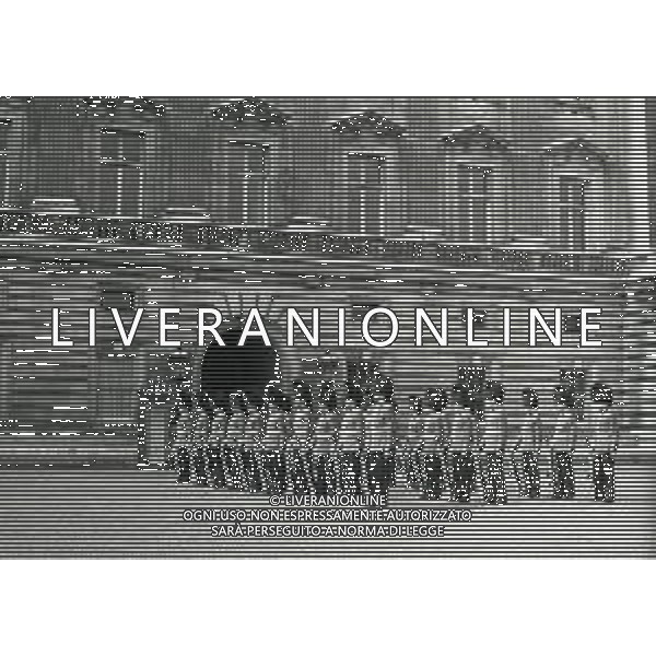 LONDRA ANNO 1968 Londra, capitale dell\'Inghilterra e del Regno Unito, è una città estremamente contemporanea con una storia che risale all\'antica Roma. Nel suo centro sorgono l\'imponente Palazzo del Parlamento, l\'iconica torre dell\'orologio nota come Big Ben e l\'abbazia di Westminster, dove hanno luogo le incoronazioni dei monarchi britannici. AG ALDO LIVERANI SAS