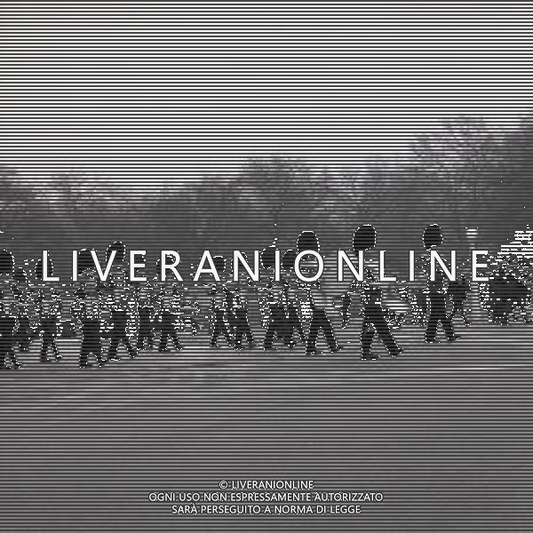 LONDRA ANNO 1968 Londra, capitale dell\'Inghilterra e del Regno Unito, è una città estremamente contemporanea con una storia che risale all\'antica Roma. Nel suo centro sorgono l\'imponente Palazzo del Parlamento, l\'iconica torre dell\'orologio nota come Big Ben e l\'abbazia di Westminster, dove hanno luogo le incoronazioni dei monarchi britannici. AG ALDO LIVERANI SAS