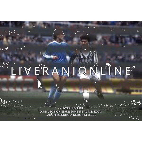 RETROSPETTIVA MASSIMO ALBIERO CALCIATORE NELLA FOTO MASSIMO ALBIERO CON LA MAGLIA DEL COMO 1986-1987 AG ALDO LIVERANI SAS