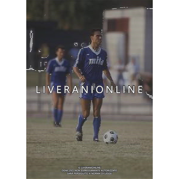 RETROSPETTIVA MASSIMO ALBIERO CALCIATORE NELLA FOTO MASSIMO ALBIERO CON LA MAGLIA DEL COMO 1986-1987 AG ALDO LIVERANI SAS