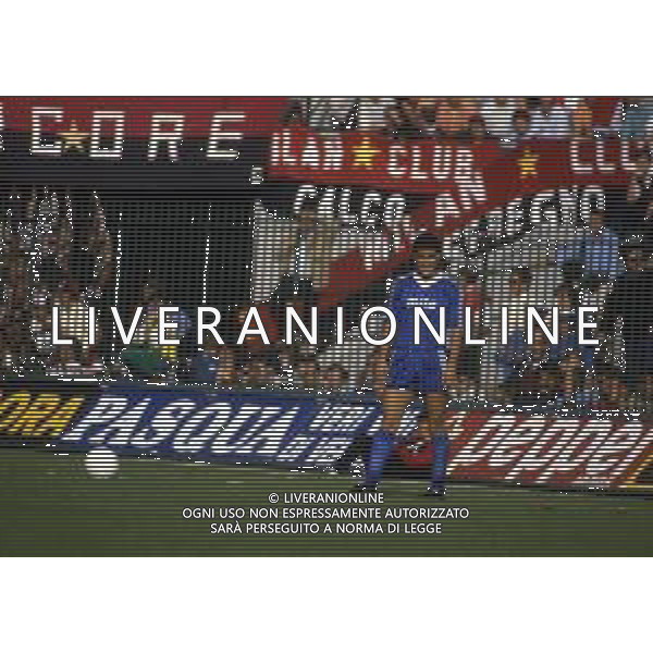 RETROSPETTIVA MASSIMO ALBIERO CALCIATORE NELLA FOTO MASSIMO ALBIERO CON LA MAGLIA DEL COMO 1986-1987 AG ALDO LIVERANI SAS