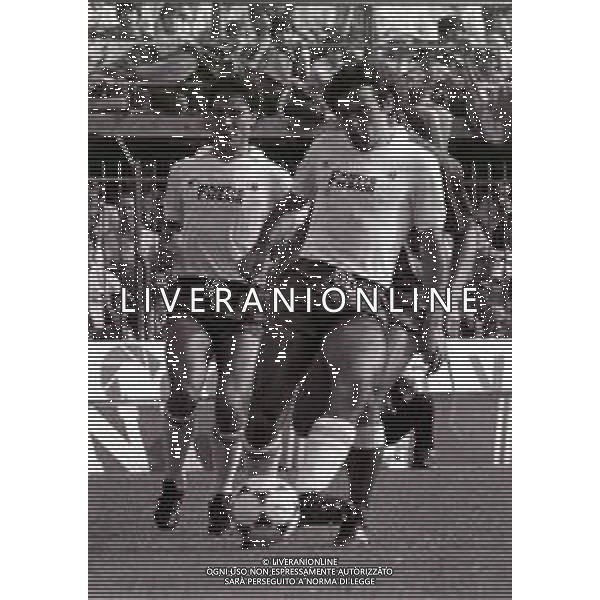 RETROSPETTIVA MASSIMO ALBIERO CALCIATORE NELLA FOTO GAETANO DE ROSA EMASSIMO ALBIERO CON LA MAGLIA DEL COMO CALCIO AG ALDO LIVERANI SAS