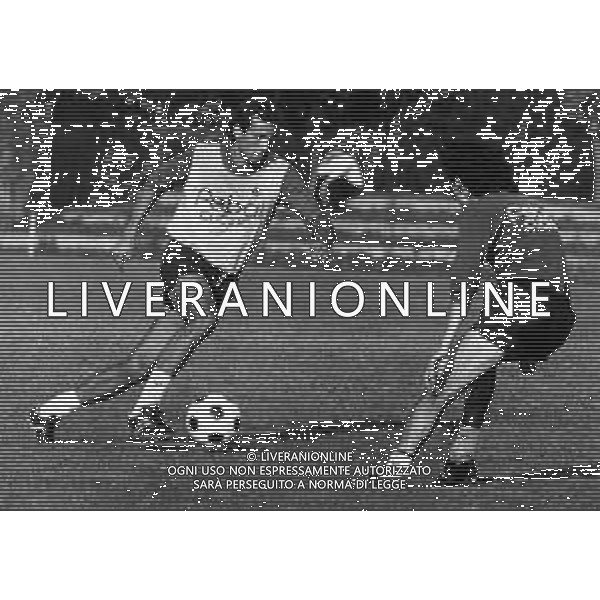 RETROSPETTIVA DANILO PILEGGI CALCIATORE NELLA FOTO DANILO PILEGGI CON LAMAGLIA DEL BOLOGNA CALCIO AG ALDO LIVERANI SAS