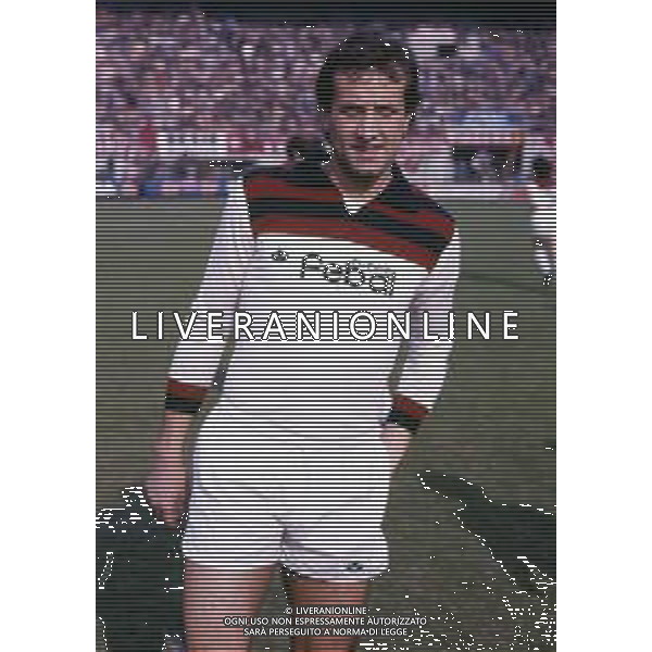 RETROSPETTIVA DANILO PILEGGI CALCIATORE NELLA FOTO DANILO PILEGGI CON LAMAGLIA DEL BOLOGNA CALCIO AG ALDO LIVERANI SAS