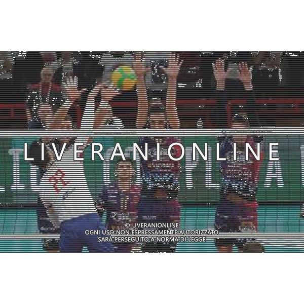 Volley Champions League Men 2019/2020 Perugia, Italia 19/02/2020 Sir Sicoma Monini Perugia vs Projekt Warszawa Nella foto: tillie kevin (n.22 schiacciatore_outside spiker- verva warszawa orlen paliwa) schiaccia sir a a muro FOTO LORIS CERQUIGLINI-ALESSIO MARINI-AG ALDO LIVERANI SAS