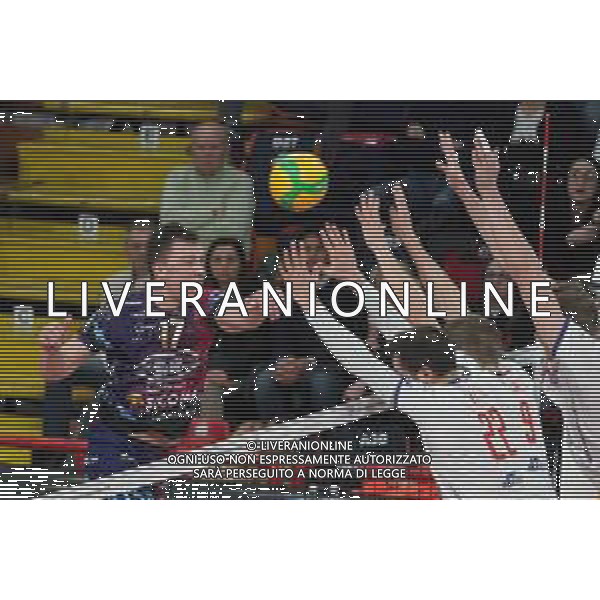 Volley Champions League Men 2019/2020 Perugia, Italia 19/02/2020 Sir Sicoma Monini Perugia vs Projekt Warszawa Nella foto: oleh plotnytskyi (n.17 schiacciatore sir safety conad perugia) schiaccia FOTO LORIS CERQUIGLINI-ALESSIO MARINI-AG ALDO LIVERANI SAS