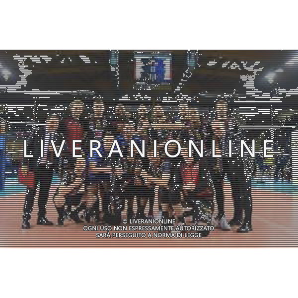 Volley Champions League Men 2019/2020 Civitanova, Italia 19/02/2020 Cucine Lube Civitanova vs Fenerbahce HDI Sigorta Istanbul Nella foto: Foto di gruppo Cucine Lube Civitanova a fine partita ©Roberto Bartomeoli - Alessio Marini / AGENZIA ALDO LIVERANI SAS