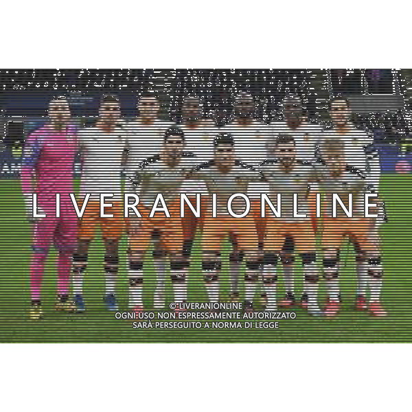 la formazione del Valencia in piedi da SX Jaume Domenech, Ferran Torres, Maxi Gomez, Geoffrey Kondogbia, Eliaquim Mangala, Mouctar Diakhaby e Daniel Parejo; in basso da SX Goncalo Guedes, Carlos Soler, Jose’ Gaya’ e Daniel Wass Atalanta vs Valencia UEFA Champions League ottavi di finale - gara di andata Milano 19–02-2020 Stadio Giuseppe Meazza - San Siro foto Roberto Garavaglia - ag. Aldo Liverani sas