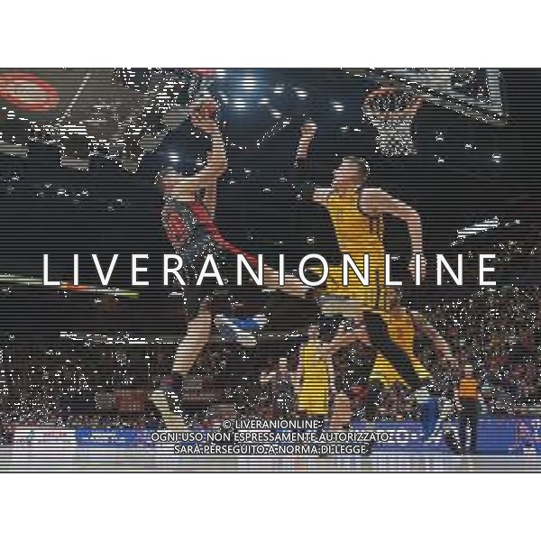 Basket EuroLeague 2019/2020 Milano, Italia 20/02/2020 AX Armani Exchange Milano vs Khimki Mosca Nella foto: Luis Scola della AX Armani Exchange Olimpia Milano ostacolato da Jerebko del Khimki Moscow ©Savino Paolella - Alessio Marini / AGENZIA ALDO LIVERANI SAS