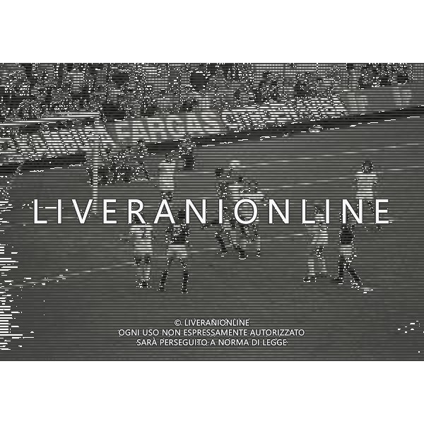 26-09-1982 MILANO CAMPIONATO DI CALCIO DI SERIE B MILAN AREZZO 2-1 NELLA FOTO AZIONE DI GIOCO AG ALDO LIVERANI SAS