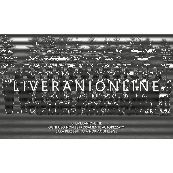 1991 APPIANO GENTILE FORMAZIONE INTER CON LA COPPA UEFA NELLA FOTO LA FORMAZIONE DELL\'INTER CON LA COPPA UEFA AG ALDO LIVERANI SAS