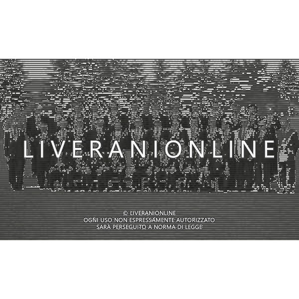 1991 APPIANO GENTILE FORMAZIONE INTER CON LA COPPA UEFA NELLA FOTO LA FORMAZIONE DELL\'INTER CON LA COPPA UEFA AG ALDO LIVERANI SAS