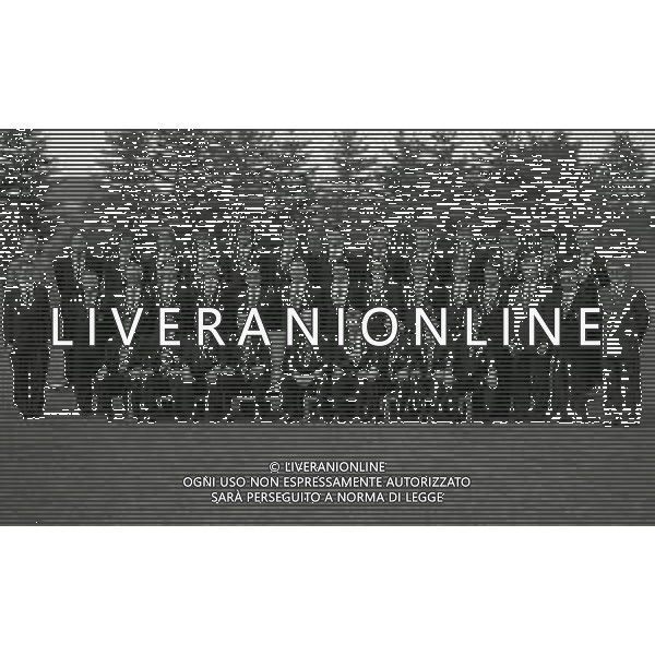 1991 APPIANO GENTILE FORMAZIONE INTER CON LA COPPA UEFA NELLA FOTO LA FORMAZIONE DELL\'INTER CON LA COPPA UEFA AG ALDO LIVERANI SAS