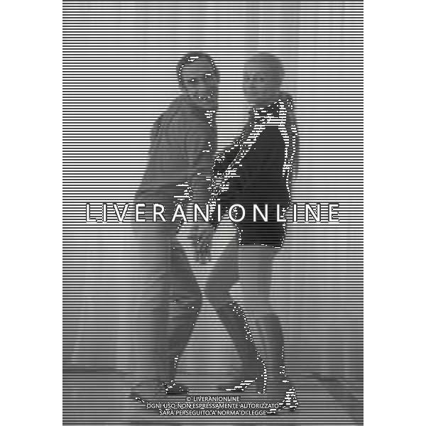 RETROSPETTIVA PATTY PRAVO CANTANTE NELLA FOTO PATTY PRAVO CON DON LURIO A ROMA NELL\'ANNO 1969 AG ALDO LIVERANI SAS 
