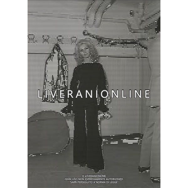 RETROSPETTIVA PATTY PRAVO CANTANTE NELLA FOTO PATTY PRAVO AL FESTIVAL DI SANREMO NELL\'ANNO 1973 AG ALDO LIVERANI SAS