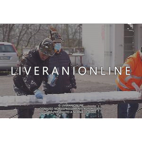 Emergenza Coronavirus in Italia Verdi Marathon - Maratona delle terre verdiane 23.02.2020 Nella Foto: Volontari e atleti indossano maschere e guanti di protezione durante la gara Ph.Soli-Ag. Aldo Liverani / AGENZIA ALDO LIVERANI SAS