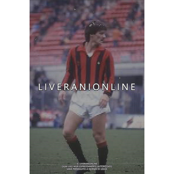 RETROSPETTIVA FRANCESCO VINCENZI CALCIATORE NELLA FOTO FRANCESCO VINCENZI CON LA MAGLIA DEL MILAN CALCIO AG ALDO LIVERANI SAS