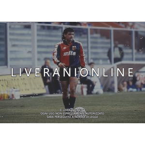 RETROSPETTIVA CARLOS ALBERTO AGUILERA CALCIATORE NELLA FOTO CARLOS ALBERTO AGUILERA CON LA MAGLIA DEL GENOA CALCIO 1989-1990 AG ALDO LIVERANI SAS