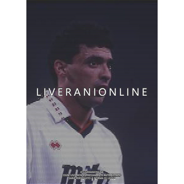 RETROSPETTIVA CARLOS ALBERTO AGUILERA CALCIATORE NELLA FOTO CARLOS ALBERTO AGUILERA CON LA MAGLIA DEL GENOA CALCIO 1991-1992 AG ALDO LIVERANI SAS