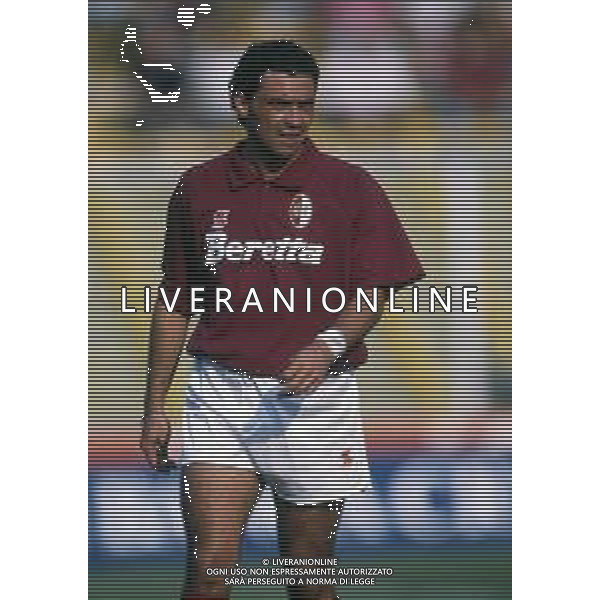 RETROSPETTIVA CARLOS ALBERTO AGUILERA CALCIATORE NELLA FOTO CARLOS ALBERTO AGUILERA CON LA MAGLIA DEL TORINO CALCIO AG ALDO LIVERANI SAS