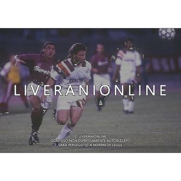 RETROSPETTIVA CARLOS ALBERTO AGUILERA CALCIATORE NELLA FOTO CARLOS ALBERTO AGUILERA CON LA MAGLIA DEL TORINO CALCIO E LUIGI GARZYA AG ALDO LIVERANI SAS