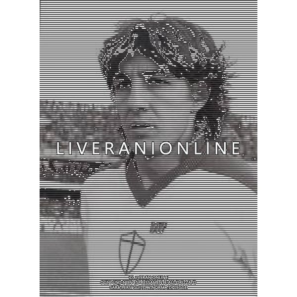 RETROSPETTIVA NICOLA ZANONE CALCIATORE NELLA FOTO NICOLA ZANONE CON LA MAGLIA DELLA SAMPDORIA CALCIO NELL\'ANNO 1982 AG ALDO LIVERANI SAS