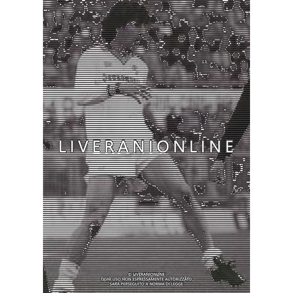 RETROSPETTIVA NICOLA ZANONE CALCIATORE NELLA FOTO NICOLA ZANONE CON LA MAGLIA DEL PERUGIA CALCIO CON LA MAGLIA DEL PERUGIA CALCIO NELL\'ANNO 1985 AG ALDO LIVERANI SAS