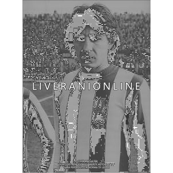 RETROSPETTIVA NICOLA ZANONE CALCIATORE NELLA FOTO NICOLA ZANONE CON LA MAGLIA DEL VICENZA CALCIO AG ALDO LIVERANI SAS