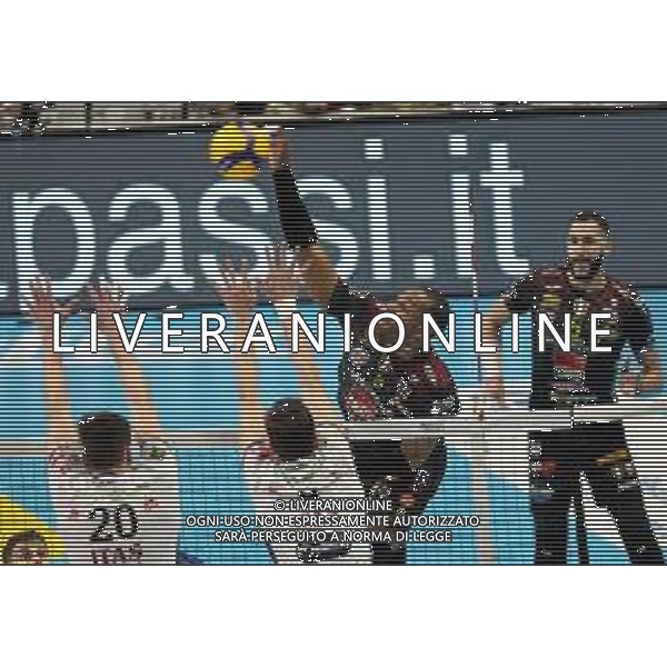 BOLOGNA 22 02 2020 COPPA ITALIA PALLAVOLO MASCHILE SEMIFINALE LUBE CIVITANOVA-TRENTO 3-2 NELLA FOTO LEAL YOANDY LUBE ©SANNA / AGENZIA ALDO LIVERANI SAS