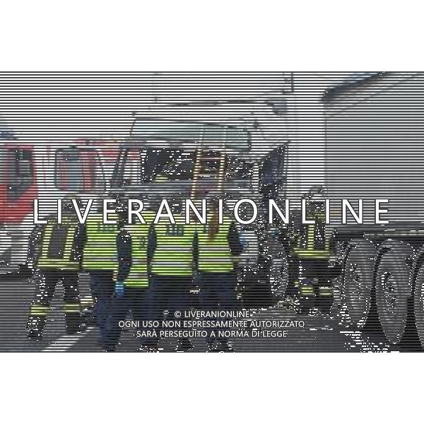 25-02-2020 -IMOLA A14 KM 44 CASOLA CANINA TAMPONAMENTO COINVOLTI 5 CAMION E UNA AUTO 118 POLIZIA STRADALE VIGILI DEL FUOCO IMOLA SENZA FERITI GRAVI,UNO INCASTRATO PORTATO IN OSPEDALE F OTO GIANNI SANNA-AG ALDO LIVERANI SAS