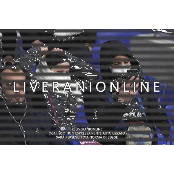 Lione 26.02.2020 Groupama Stadium Olympique Lione vs Juventus Champions League 2019/2020 ©Viganti/Agenzia Aldo Liverani Nella foto: tifosi lione con la mascherina a protezione del Coronavirus ©Viganti/ AGENZIA ALDO LIVERANI SAS