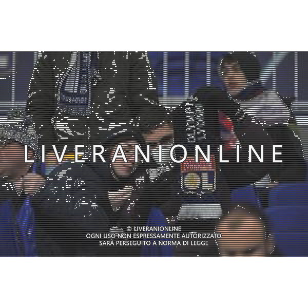 Lione 26.02.2020 Groupama Stadium Olympique Lione vs Juventus Champions League 2019/2020 ©Viganti/Agenzia Aldo Liverani Nella foto: tifosi lione con la mascherina a protezione del Coronavirus ©Viganti/ AGENZIA ALDO LIVERANI SAS