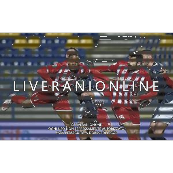 Campionato di Calcio Serie C - Lega Pro 2019/2020 Cava dei Tirreni, Italia 26/02/2020 Cavese vs Rende Nella foto: Mischia sugli sviluppi di calcio angolo Junior Blaze Allan (17) Rende Calcio 1968 e Domenico Germinale (18) Cavese 1919 FOTO ANDREA D\'AMICO-ALESSIO MARINI-AG ALDO LIVERANI SAS