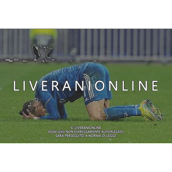 Lione 26.02.2020 Groupama Stadium Olympique Lione vs Juventus Champions League 2019/2020 ©Viganti/Agenzia Aldo Liverani Nella foto: cristiano ronaldo protesta a terra disperato ©Viganti / AGENZIA ALDO LIVERANI SAS