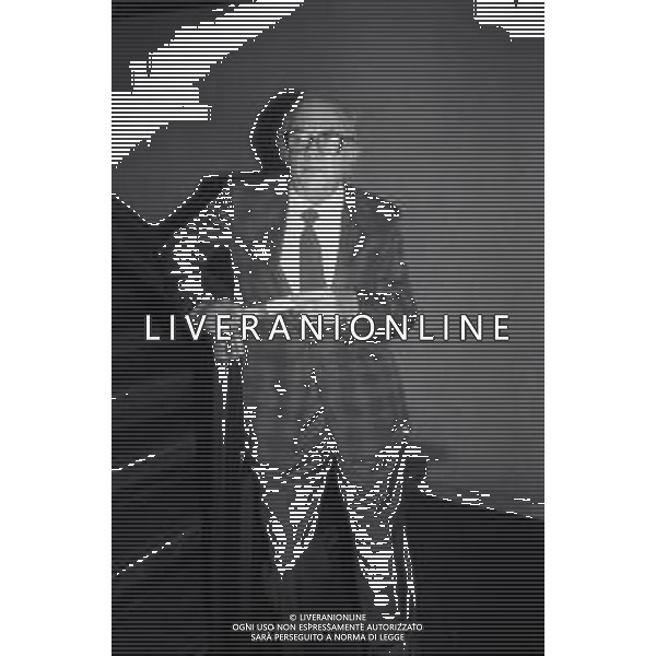 RETROSPETTIVA FEDERICO FELLINI REGISTA NELLA FOTO FEDERICO FELLINI A MILANO NELL\'ANNO 1987 AG ALDO LIVERANI SAS  