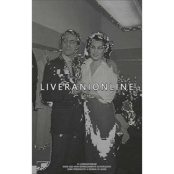 RETROSPETTIVA EDWIGE FENECH ATTRICE NELLA FOTO EDWIGE FENECH NELLO SPETTACOLO TEATRALE D\'AMORE SI MUORE NEL 1986 AL TEATRO SMERALDO REGIA ALDO TERLIZZI AG ALDO LIVERANI SAS