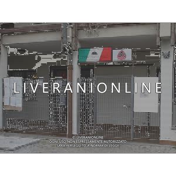 Bresso ( MI ) 29/02/2020 Sospetto di Coronavirus a Bresso in provincia di Milano chiuso il Bar Libertas, dove una personata e stata trovata infetta proveniente da Niguarda (Mi) foto: L\'entrata del Associazione Nazionale Combattenti e Reduci chiusa per sospetto contagio dal virus PH Lauro Montagnini / AGENZIA ALDO LIVERANI SAS